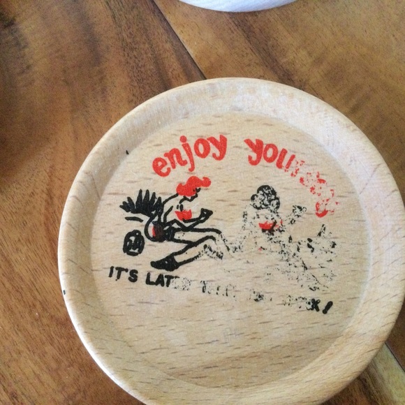 ✔️Vintage 6 Coasters w/ Wood Tray Retro Drinking Jokes Humor Prints MCM - Picture 4 of 10